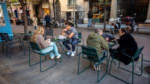 Veïns en peu de guerra contra la consolidació de les terrasses a la calçada a Barcelona