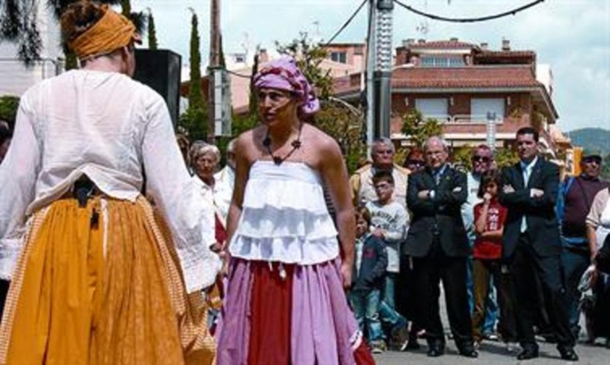 Montilla, ahir, assisteix a una obra de teatre en la 8a Mostra Nacional de Teatre Amateur de Pineda de Mar. Montilla, ahir, assisteix a una obra de teatre en la 8a Mostra Nacional de Teatre Amateur de Pineda de Mar.