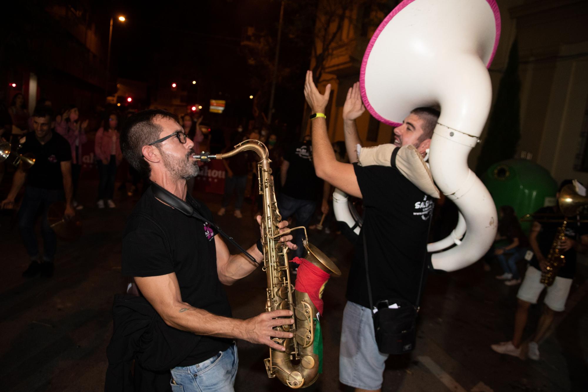 Los mejores momentos de una 'Nit de la Cremà' para el recuerdo en Burriana