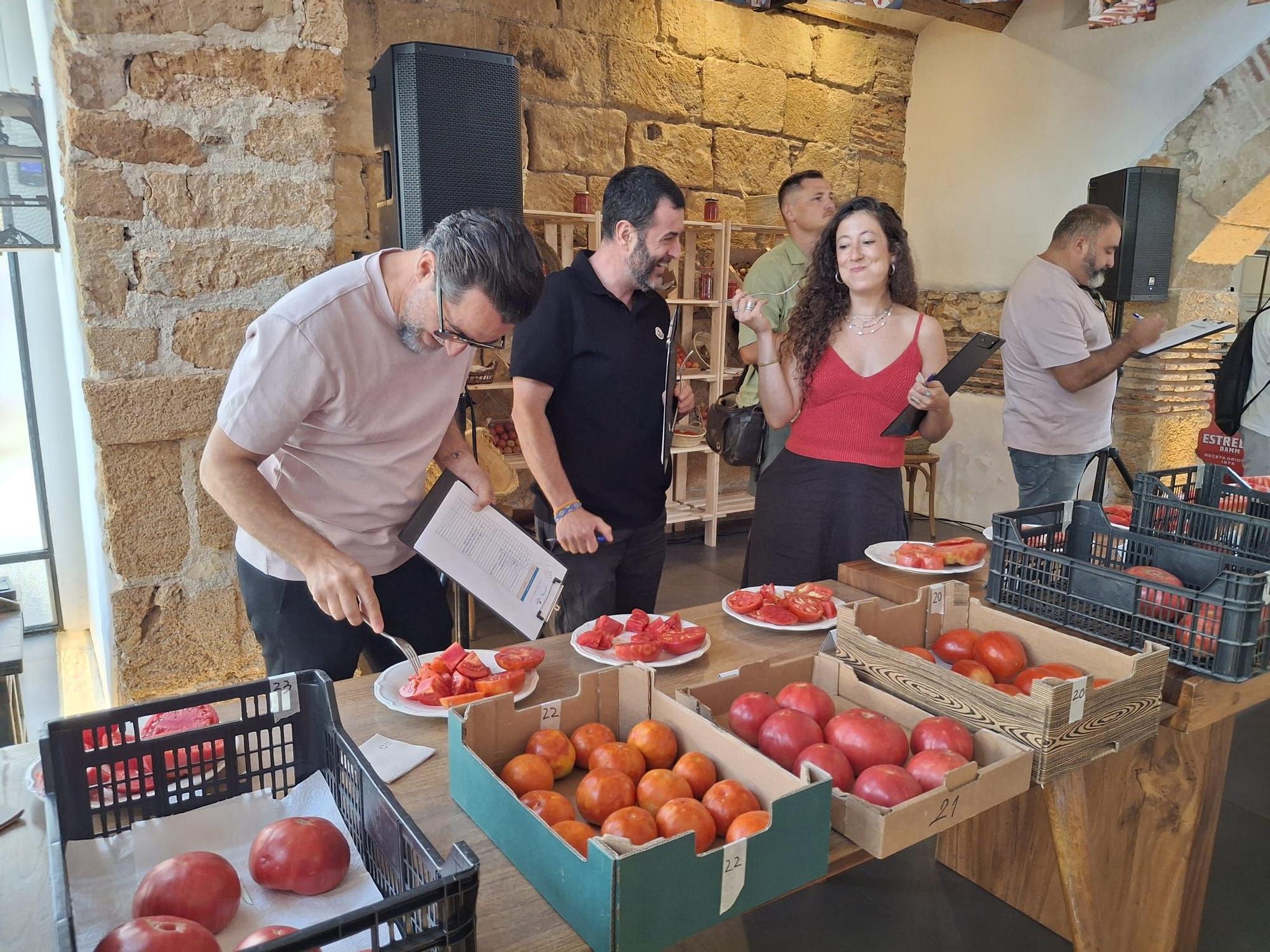 Las imágenes del concurso de la Millor Tomaca de la Marina de Els Magazinos de Dénia: huerta sin fronteras