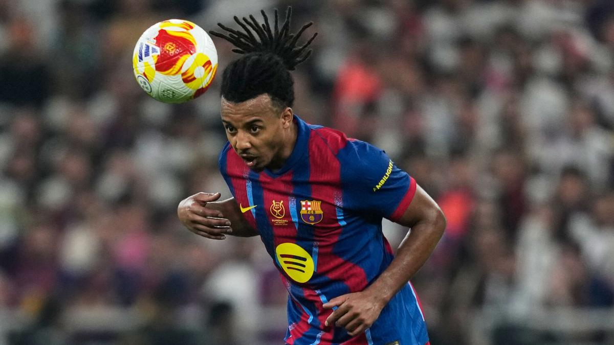 Un juzgado rechaza la petición de tres millones de euros de un intermediario al Barça por el fichaje de Koundé