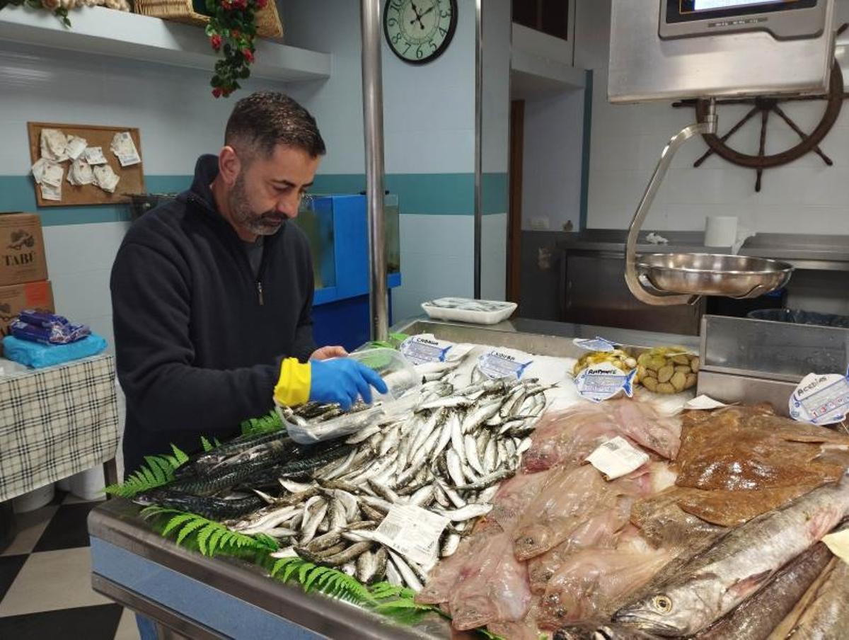 Interior de la pescadería Virgen del Carmen, localizada en Arcade (Soutomaior).