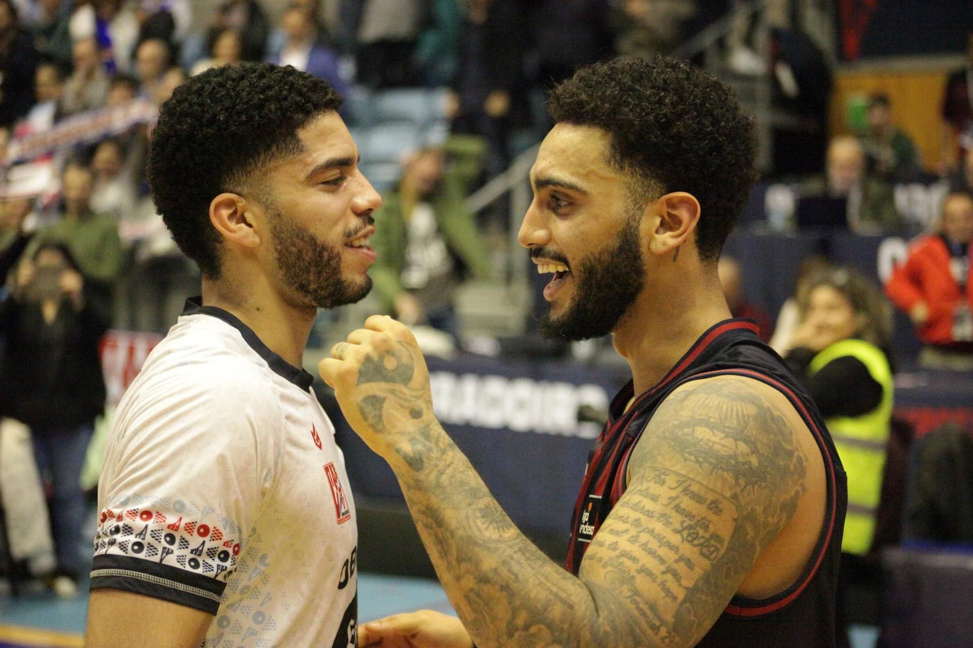 Jordan Howard se viste de héroe y el Obra celebra una victoria para el recuerdo ante Baskonia