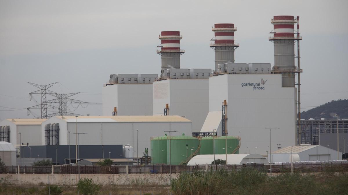 Planta de ciclo combinado en el Puerto de Sagunto.
