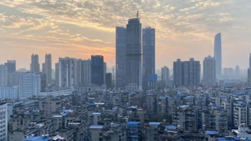 Vista de la ciudad de Wuhan desde la ventana Carlos.