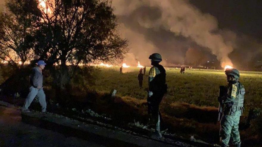 Al menos 66 muertos y 60 decenas de heridos al explotar una toma de gasolina en México