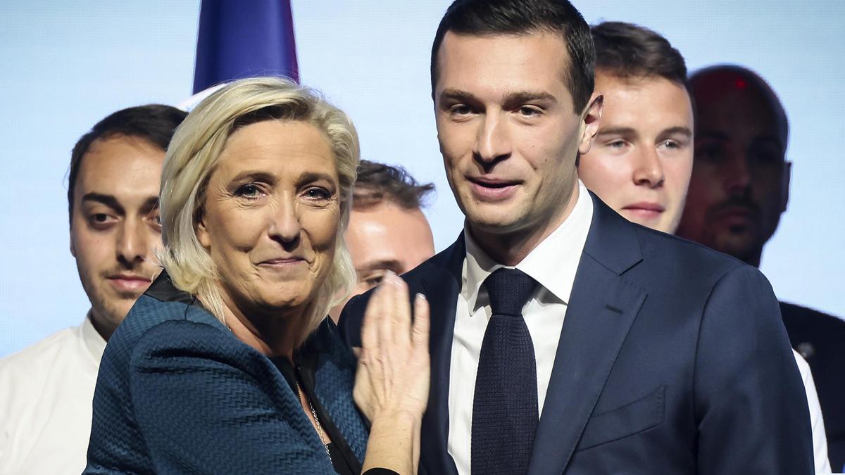 Le Pen y Bardella tras las elecciones en Francia.