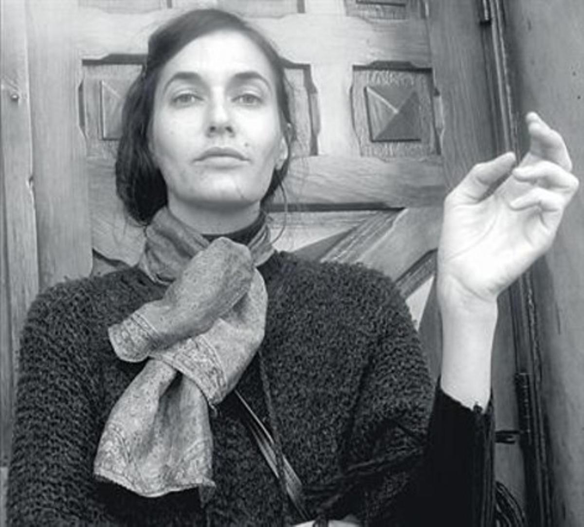Josephine Foster, una artista allunyada de l’aquí i ara. Josephine Foster, una artista allunyada de l’aquí i ara.