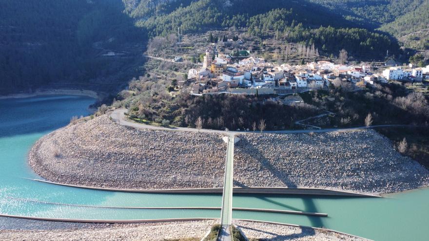 El embalse de Arenós. La presa del Alto Mijares