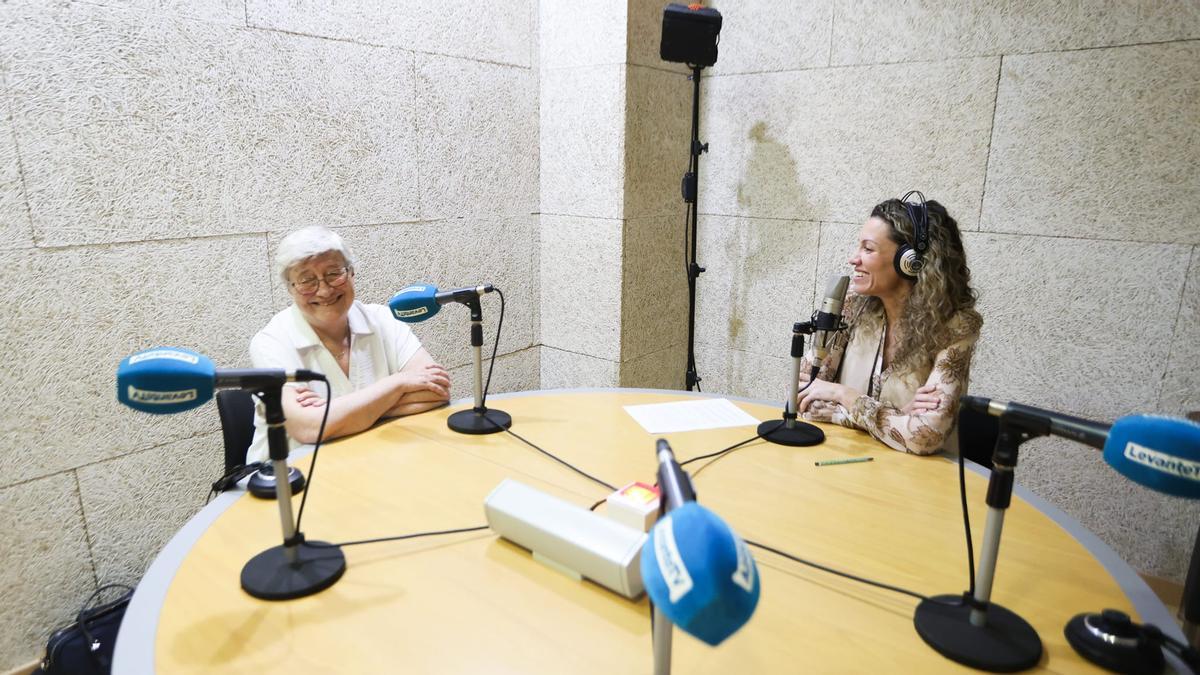 Margarita Parra y Silvia Tomás durante la grabación del podcast.