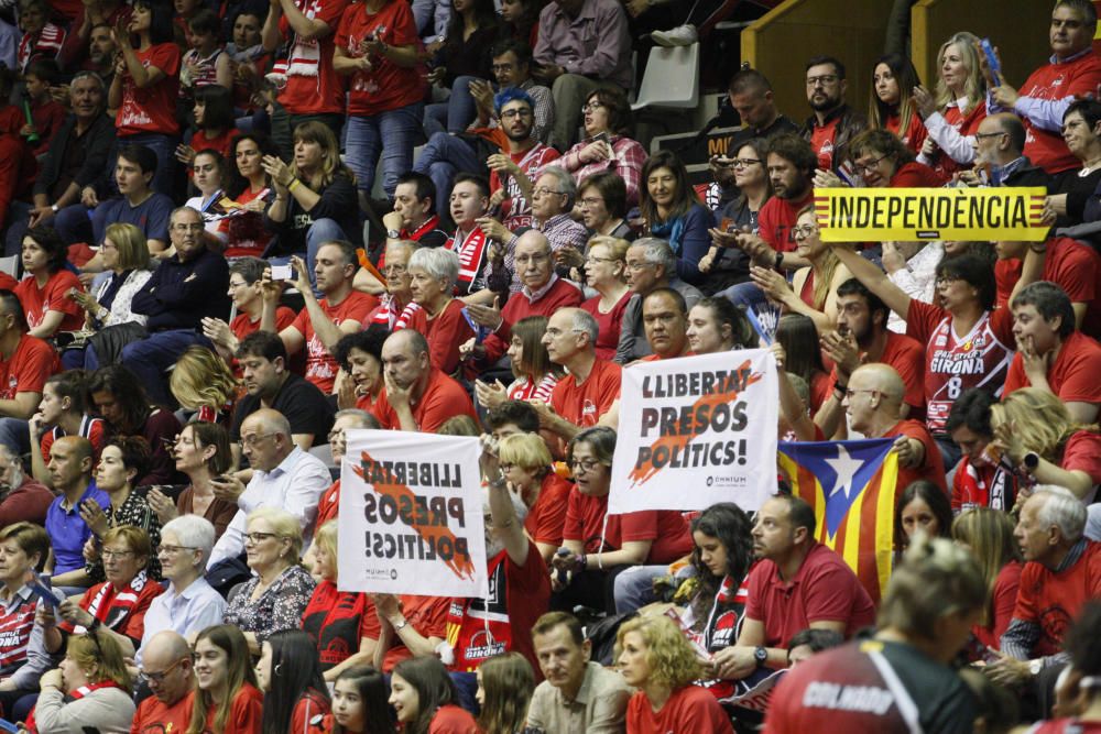 L'afició de l'Spar Citylift Girona omple el pavelló de Fontajau