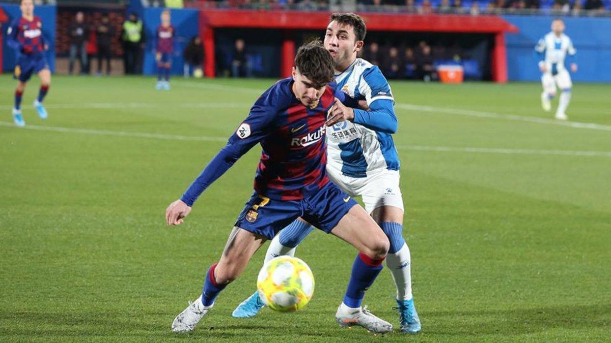 Álex Collado, que apunta al once, marcó la pasada campaña en la victoria 2-0 del Barça B