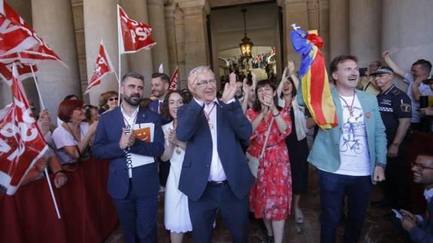 Ribó, ayer, a la salida del Ayuntamiento ya elegido alcalde.