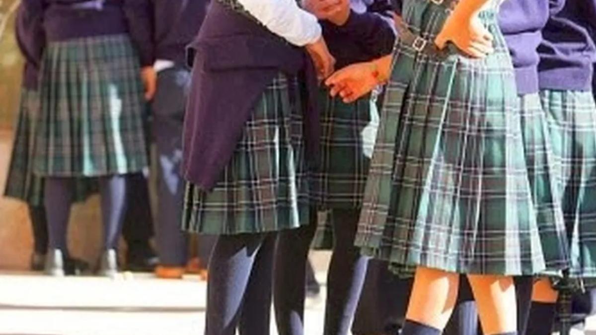Una congregación religiosa prohibirá a las alumnas llevar falda en sus 14 colegios en España: tres están en Canarias