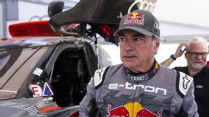 Sainz salva el liderat del Dakar després de patir tres punxades