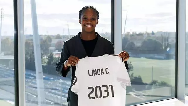 Linda Caicedo recibe el premio EFE a la Mejor Jugadora Iberoamericana de 2025