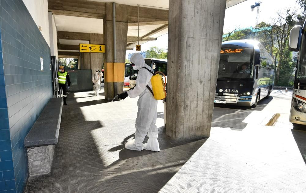 Coronavirus en Pontevedra: la UME se afana en la limpieza de puntos críticos