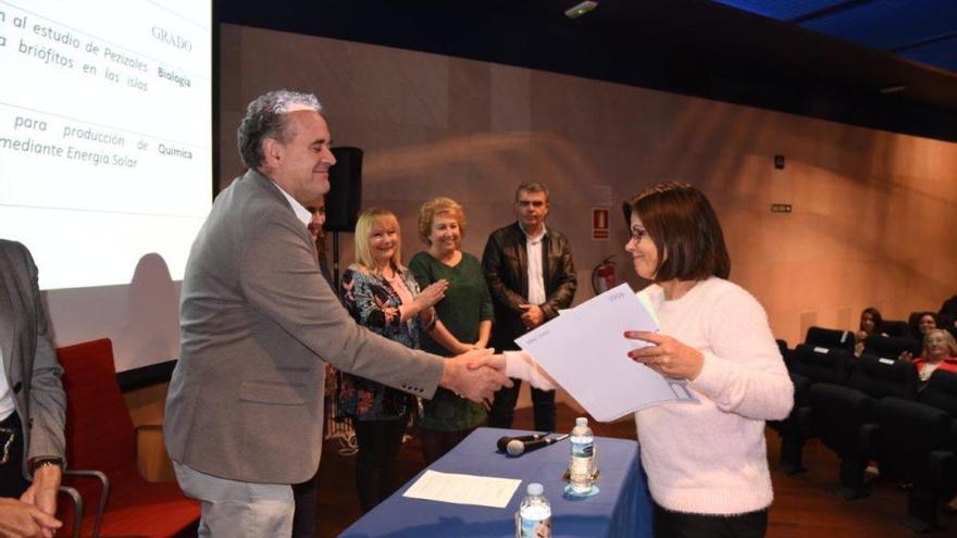 Entrega reconocimientos de Loro Parque Fundación