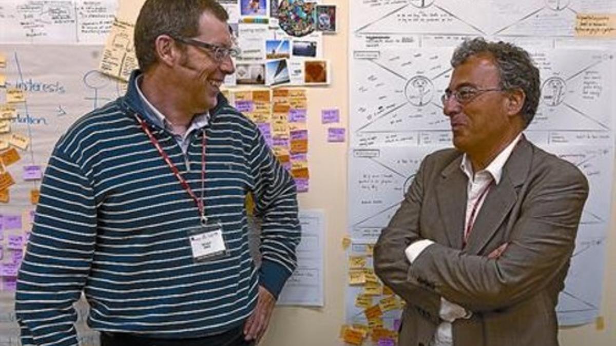 Ivo Gut (CNAG), a la izquierda, y Roderic Guigó (CRG), organizadores del encuentro de genética SMAAP.