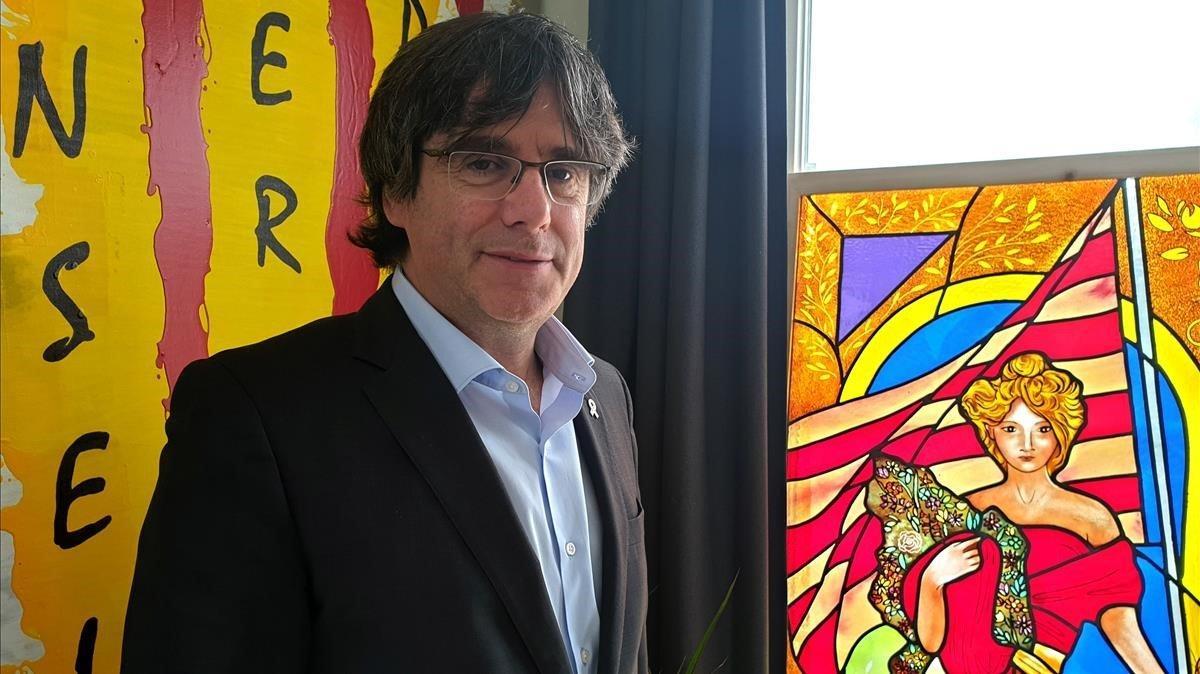 zentauroepp48052103 former catalan president carles puigdemont poses during an i190509160130