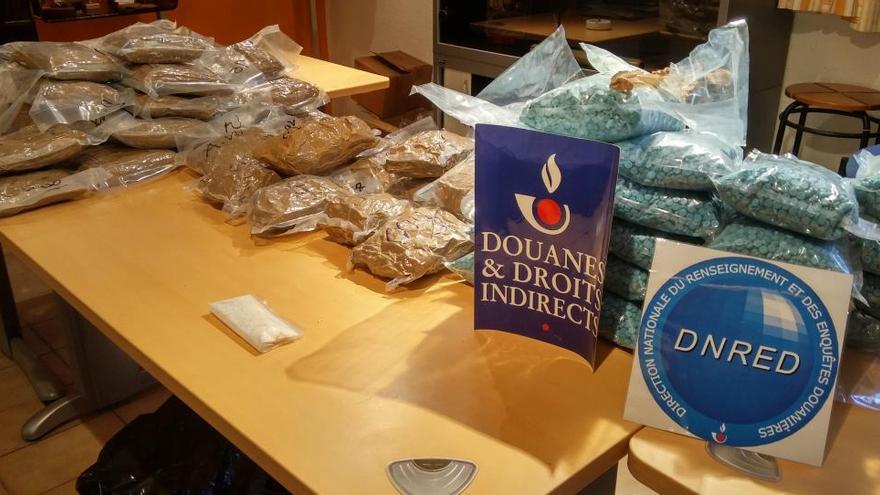 L&#039;enxampen al Voló amb 39 quilos de droga de síntesi i 100.000 pastilles d&#039;èxtasi