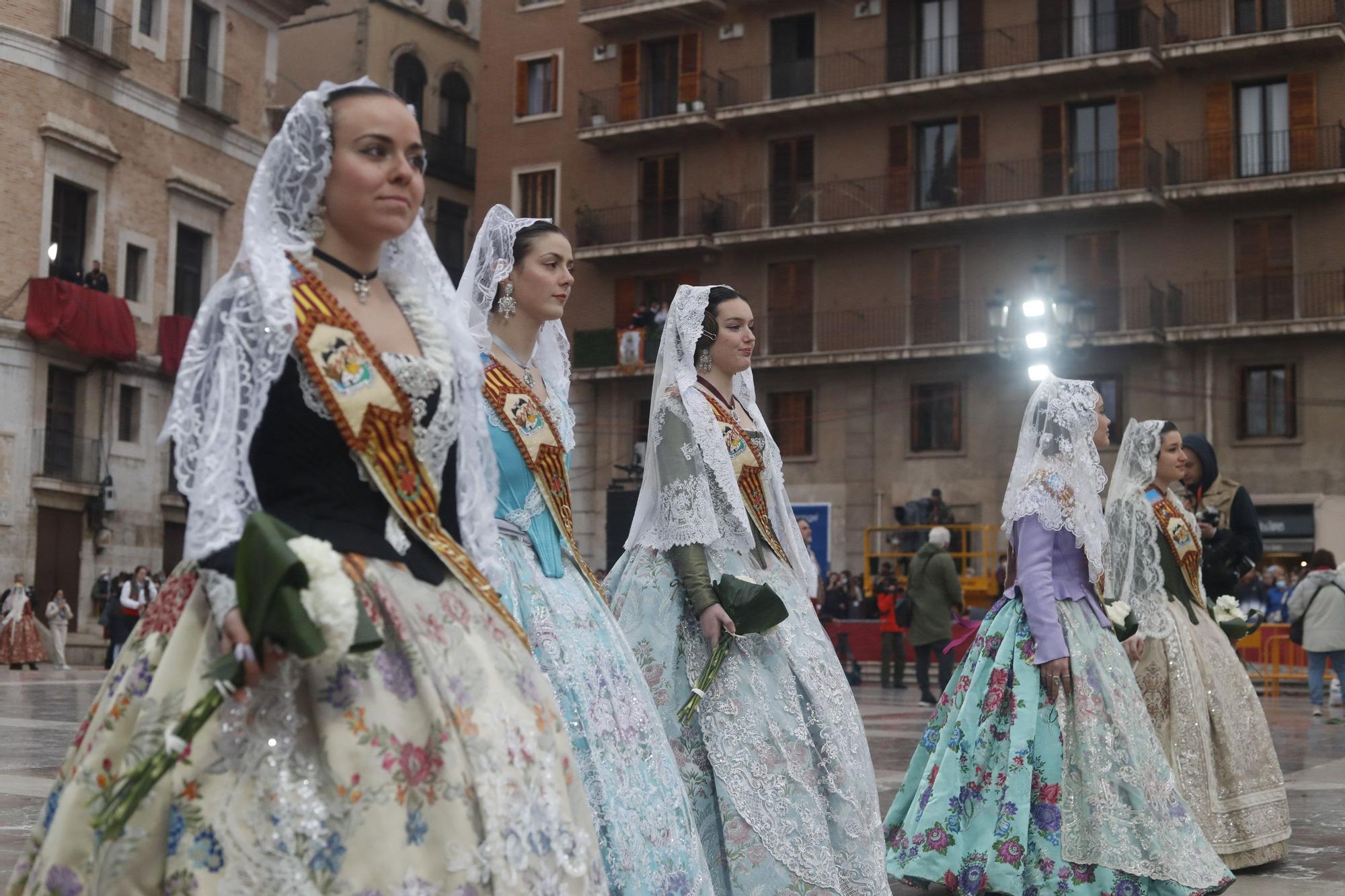 Búscate en el segundo día de ofrenda por la calle de la Paz (entre las 18:00 a las 19:00 horas)