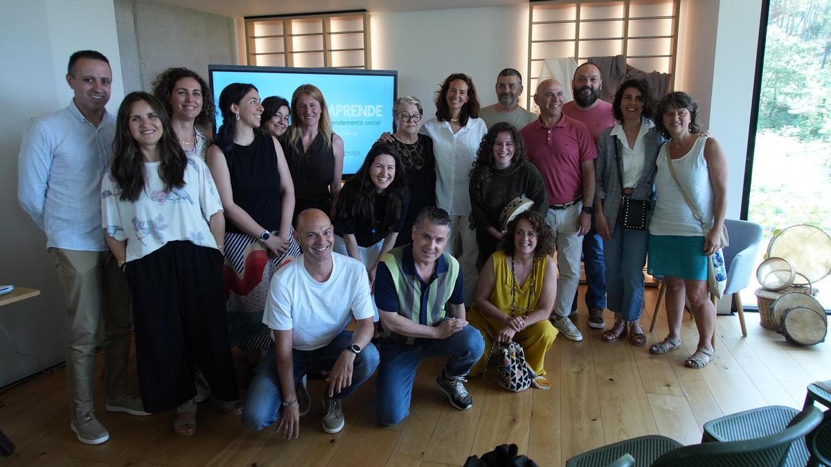 Os emprendedores e participantes no programa, este xoves en Outes.
