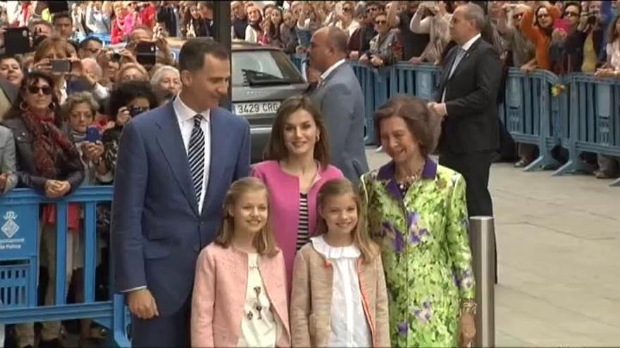 Die Königsfamilie bei der Ostermesse in Palma