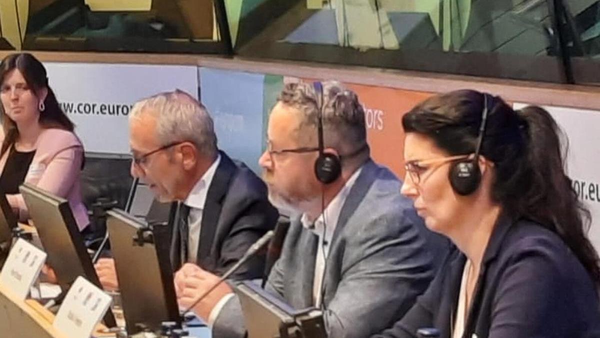 El director de l'Hospital de Cerdanya, Xavier Conill, exposa el projecte d'estatus especial pels treballadors