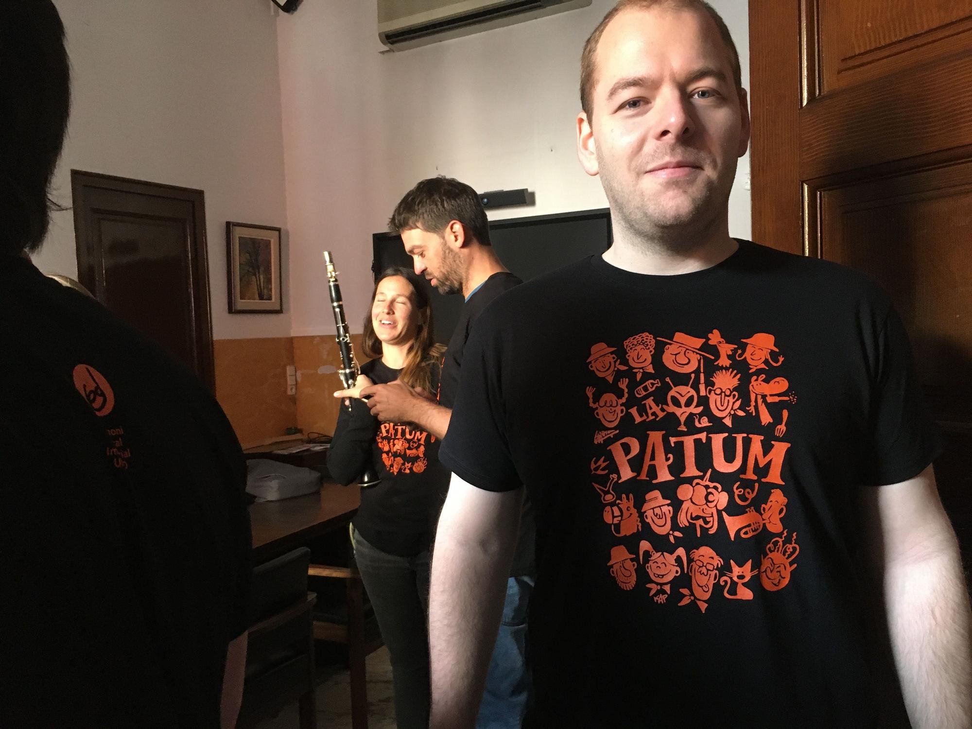 Berga promou 'una Patum de tothom' a través de la samarreta oficial