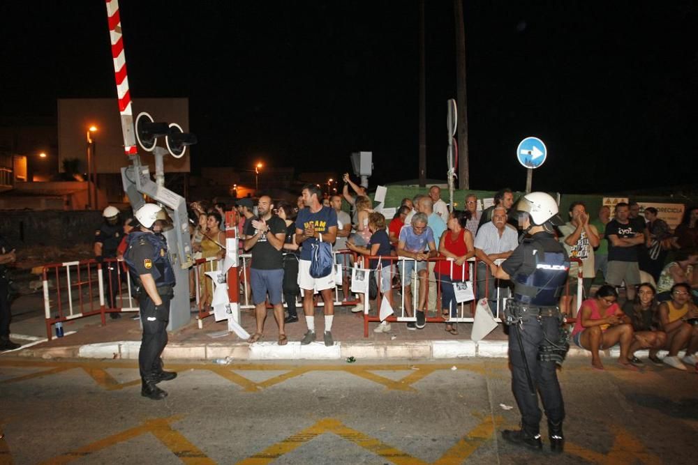 Numerosos heridos durante la protesta en las vías tras la intervención policial