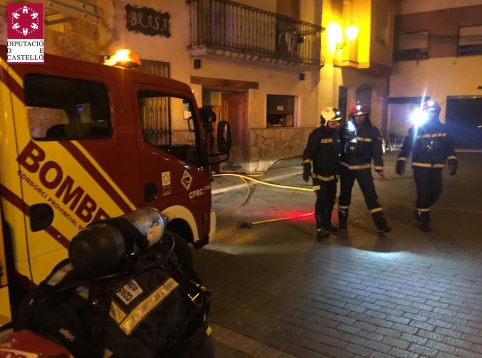 Desalojados 33 clientes de un hotel en Montanejos por un incendio