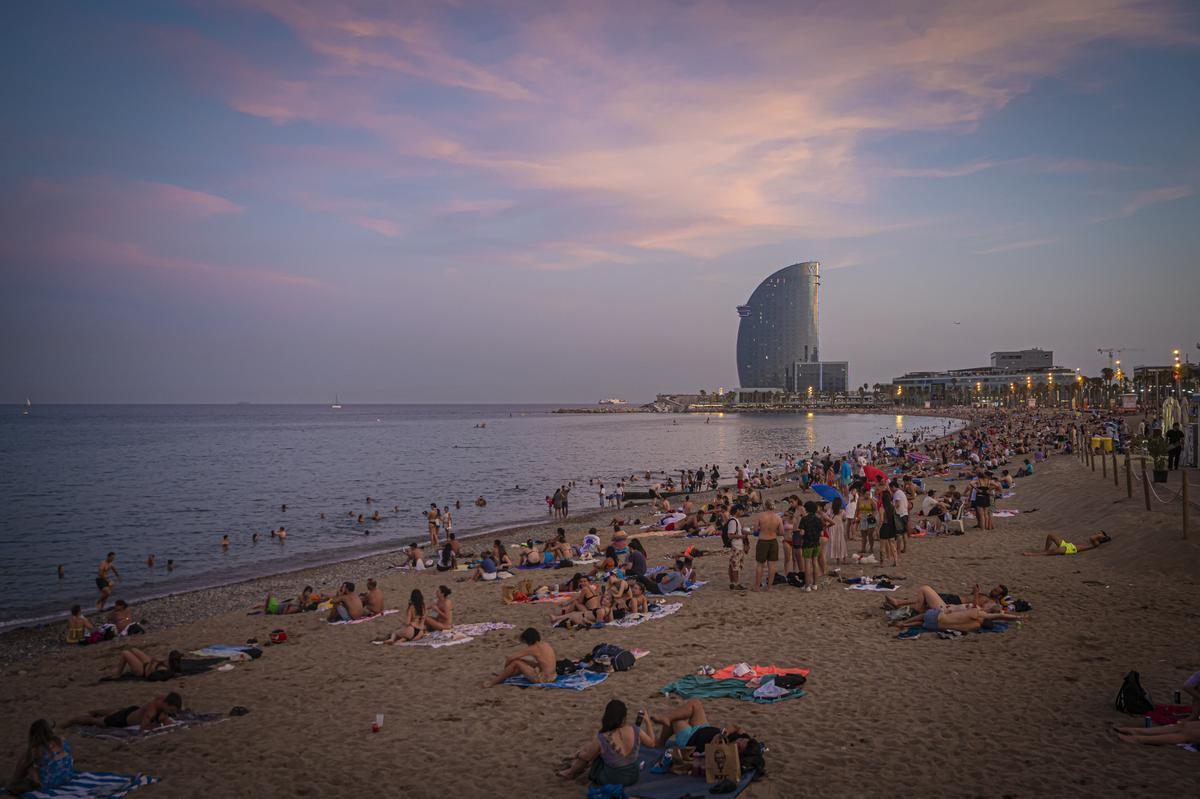 Baños contra la noche infernal en Barcelona