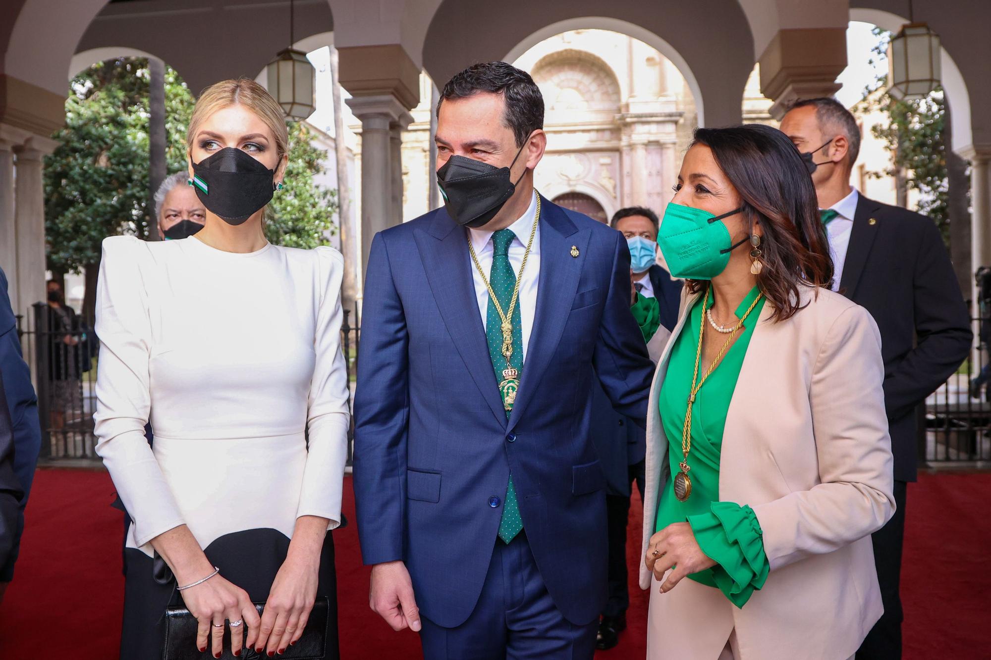 Las imágenes del acto institucional en el Parlamento andaluz con motivo del 28-F