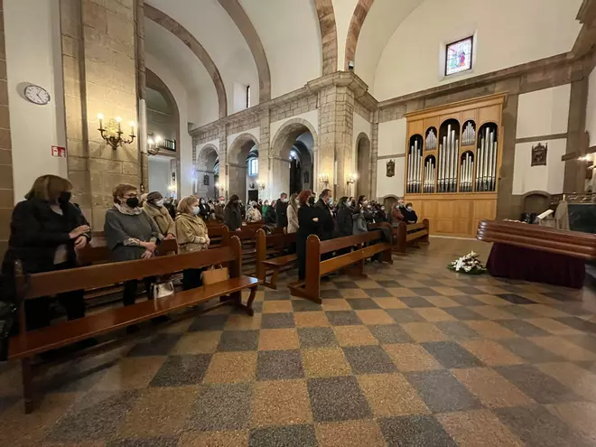 Emotiva despedida a Fernando Fueyo, histórico pediatra de Siero: “Se ha ido en paz, sintiéndose querido hasta el final”
