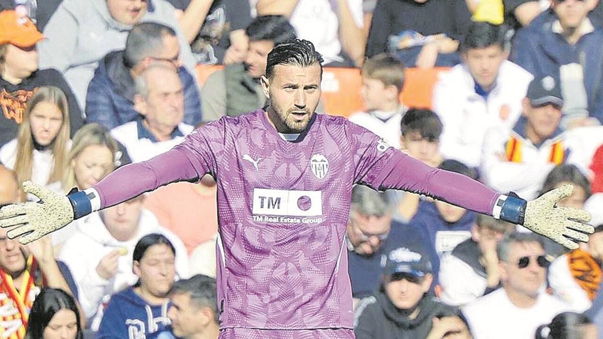 Dimitrievski ha sido declarado transferible por el Valencia CF.