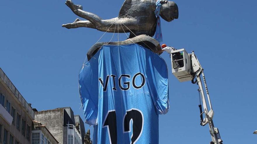 El Sireno, con la camiseta del Celta en 2013 // R. GROBAS