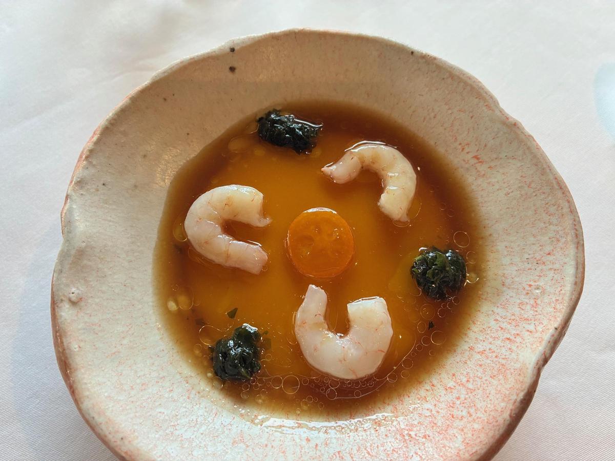Royal de carbassa, gamba blanca, consomé de marisc, kumquats i fonoll.