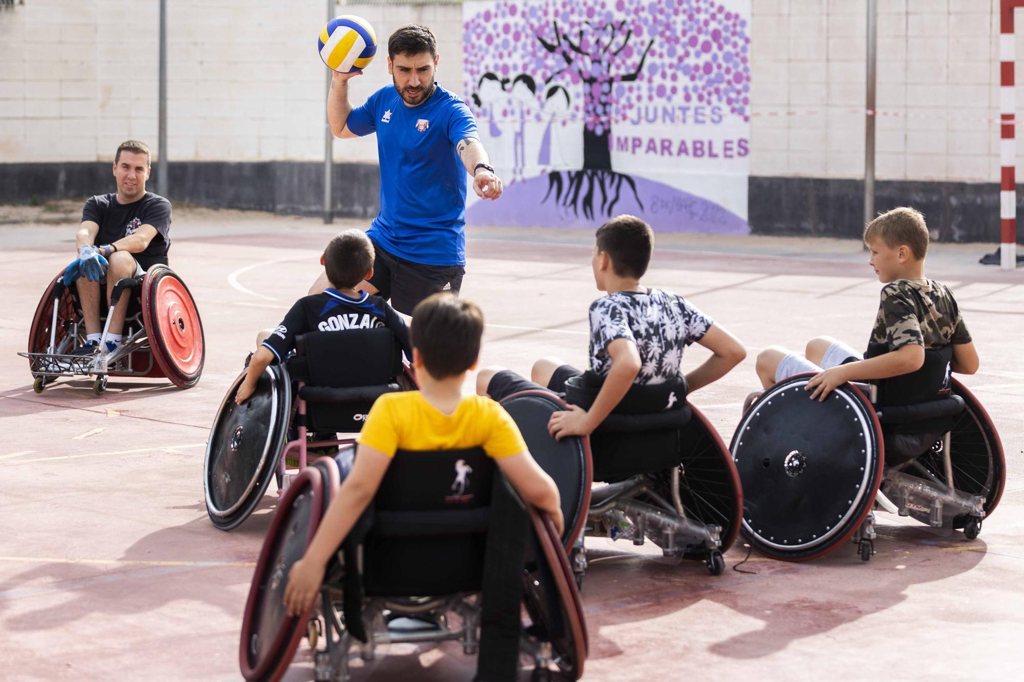 Así ha sido el día del deporte adaptado en el CEIP Tomás de Villaroya