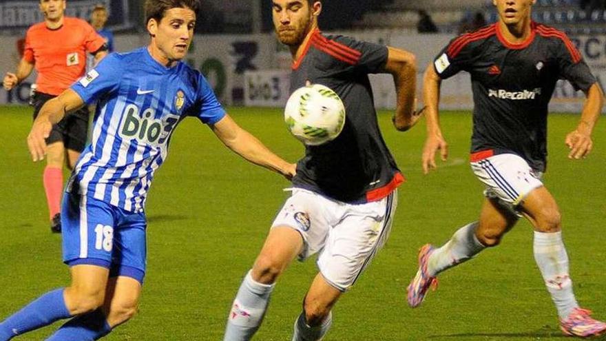 Imagen del partido del pasado miércoles entre la SD Ponferradina y el Celta B. // Bierzo Diario