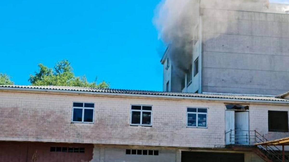 incendio Sigüeiro: una mujer fallecida y un herido grave en el incendio de un piso