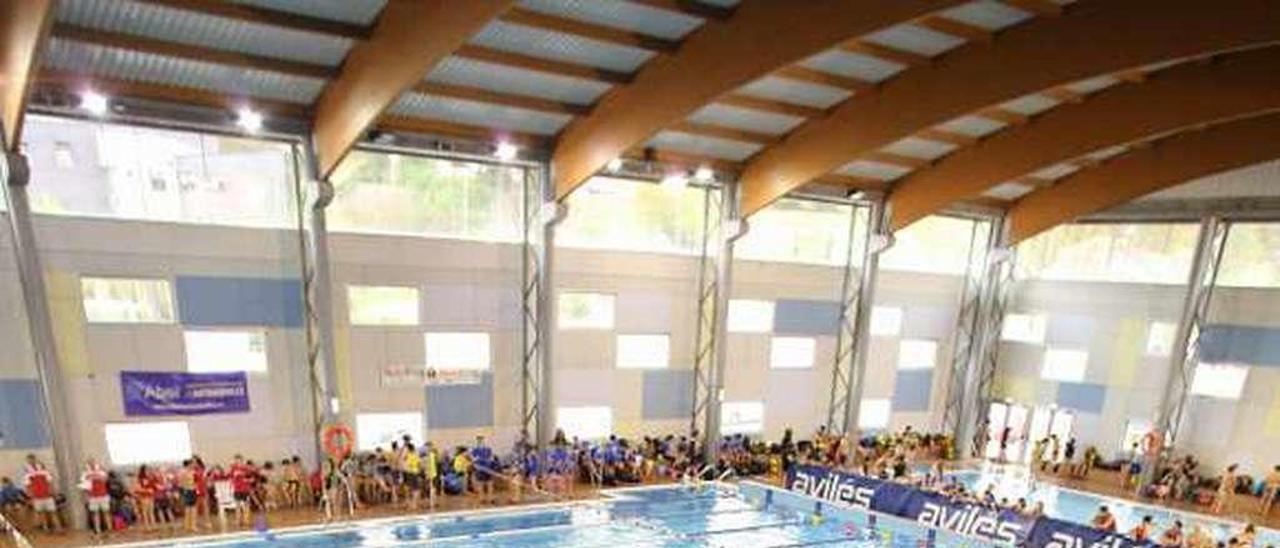 Las piscinas del complejo deportivo Avilés.