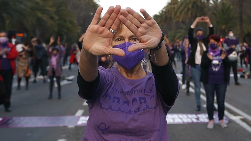 Los cuidados y el empleo, las piedras en el camino a la igualdad