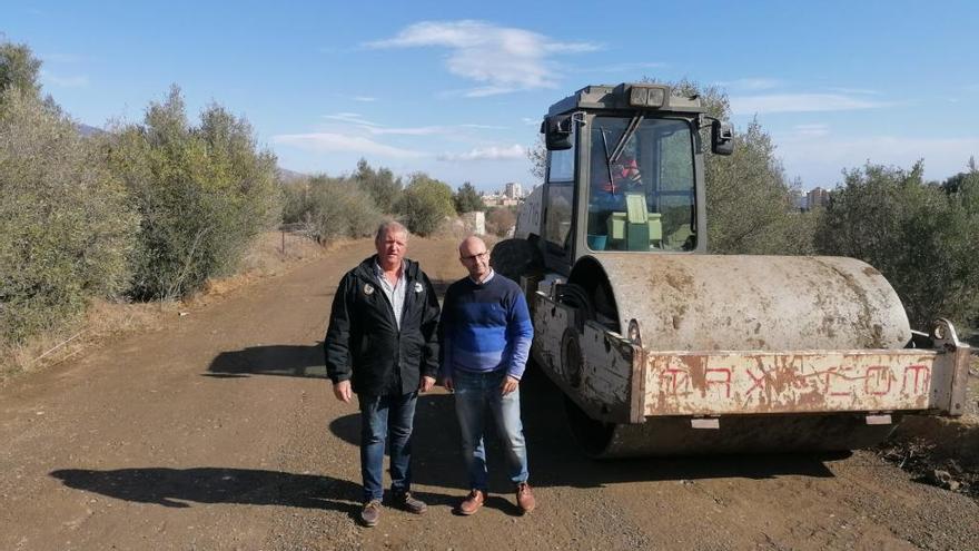 El edil mijeño José Carlos Martín visitó una de las zonas en obras.