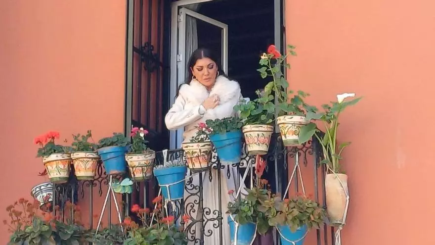 Vídeo | Joana Jiménez dedica una saeta a la Virgen de La Hiniesta