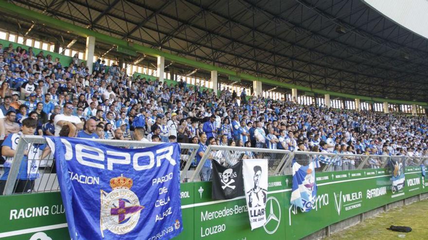 Aficionados del Dépor en A Malata en 2023. | Iago López