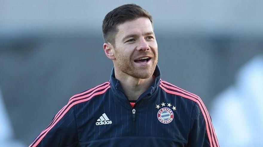 Xabi Alonso y Javi Martínez ya se defienden en alemán