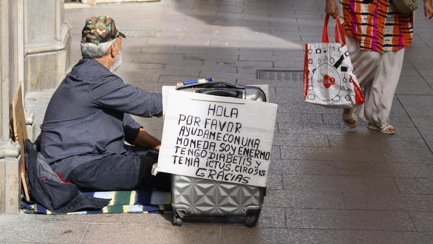 El riesgo de pobreza y exclusión social alcanza a 3,27 millones de andaluces