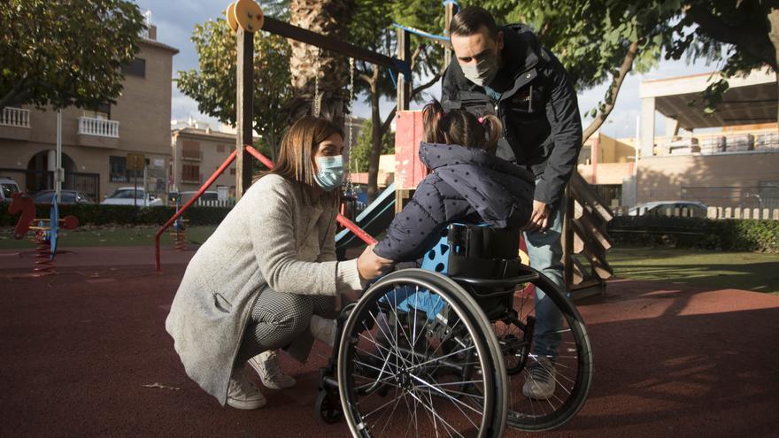 &quot;Mi hija necesita un pinchazo que cuesta  dos millones de euros&quot;