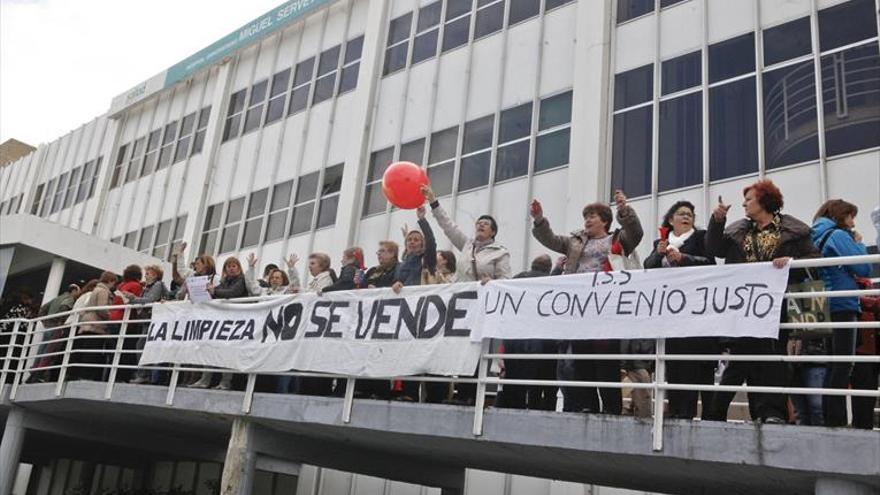 Las limpiadoras del Servet alzan la voz por la sobrecarga de trabajo